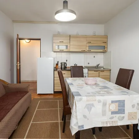 1 Bedroom Gorgeous In *