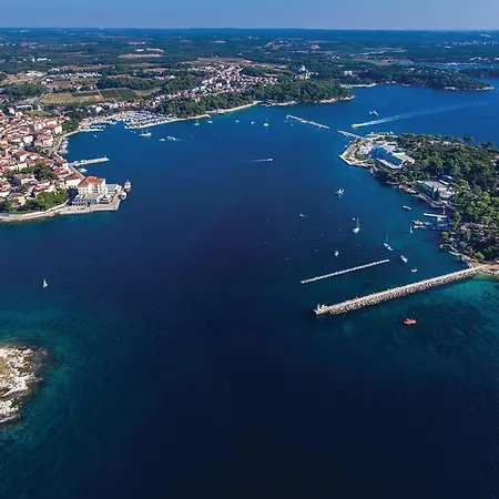 Gorgeous In With Wifi Apartamento Poreč