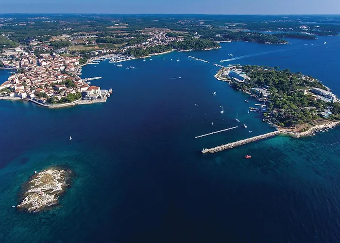 1 Bedroom Gorgeous In Apartament Poreč